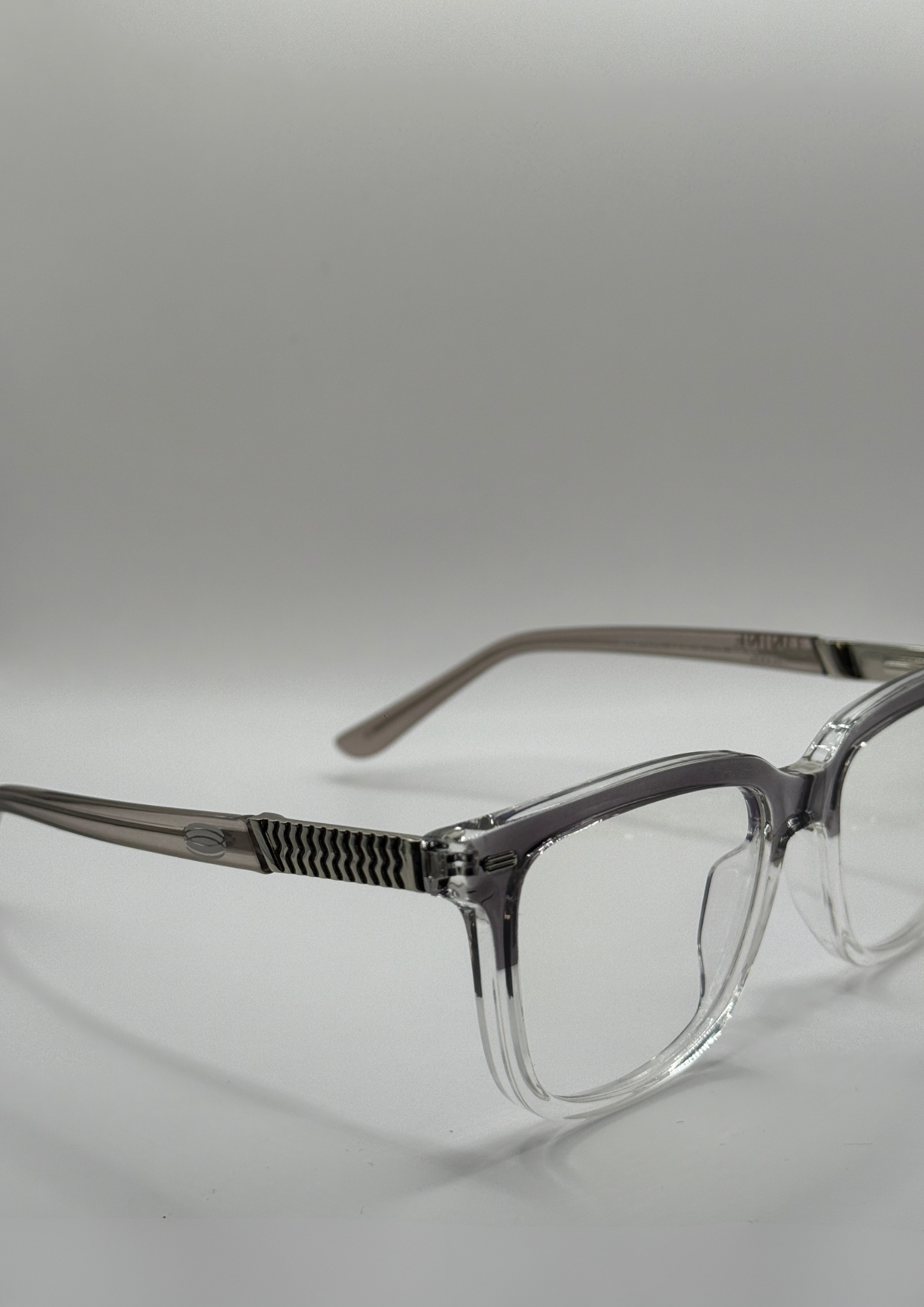 ONINE PRECENCE™ “CRYSTAL”